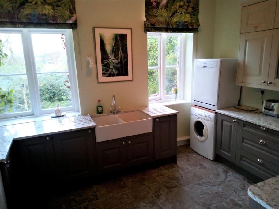Tranquil Getaway Near Brecon Beacons Appartement Llandovery Buitenkant foto